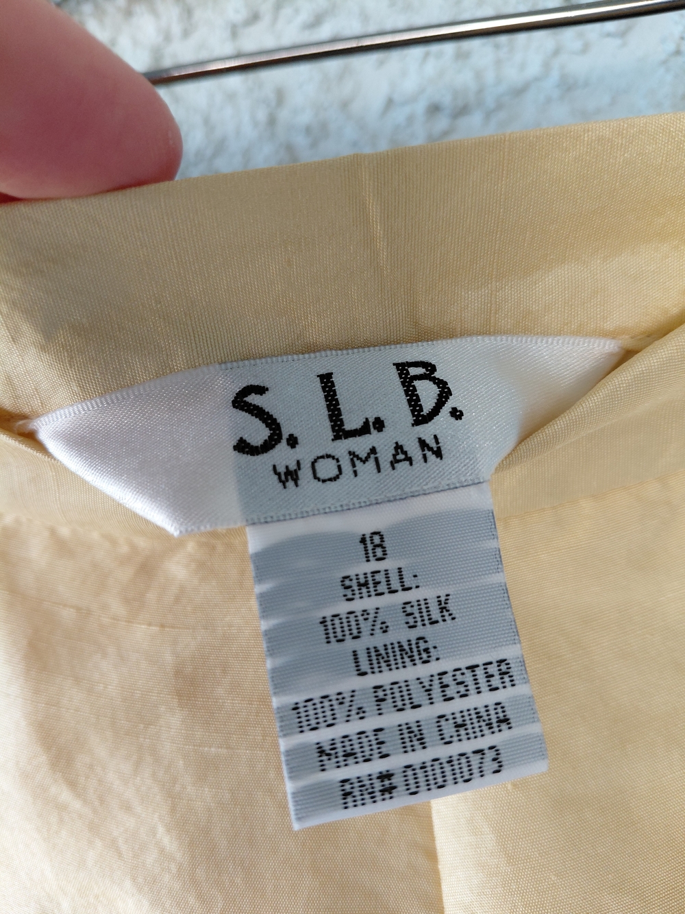 S.L.B. Woman 100% Silk Capri Pants Size 18 Yellow Palm Tree Embroidered Resort - Picture 3 of 8